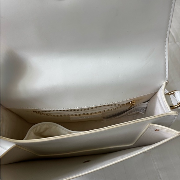Forever 21 White Shoulder Bag with Gold Accent - Picture 2 of 3
